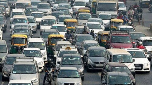 Delhi begins de-registering over 15 year old diesel vehicles